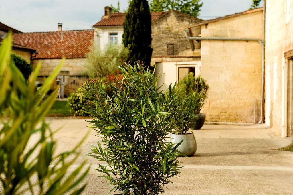 Chateau La Mothe Du Barry Moulon-sur-Dordogne Exteriör bild
